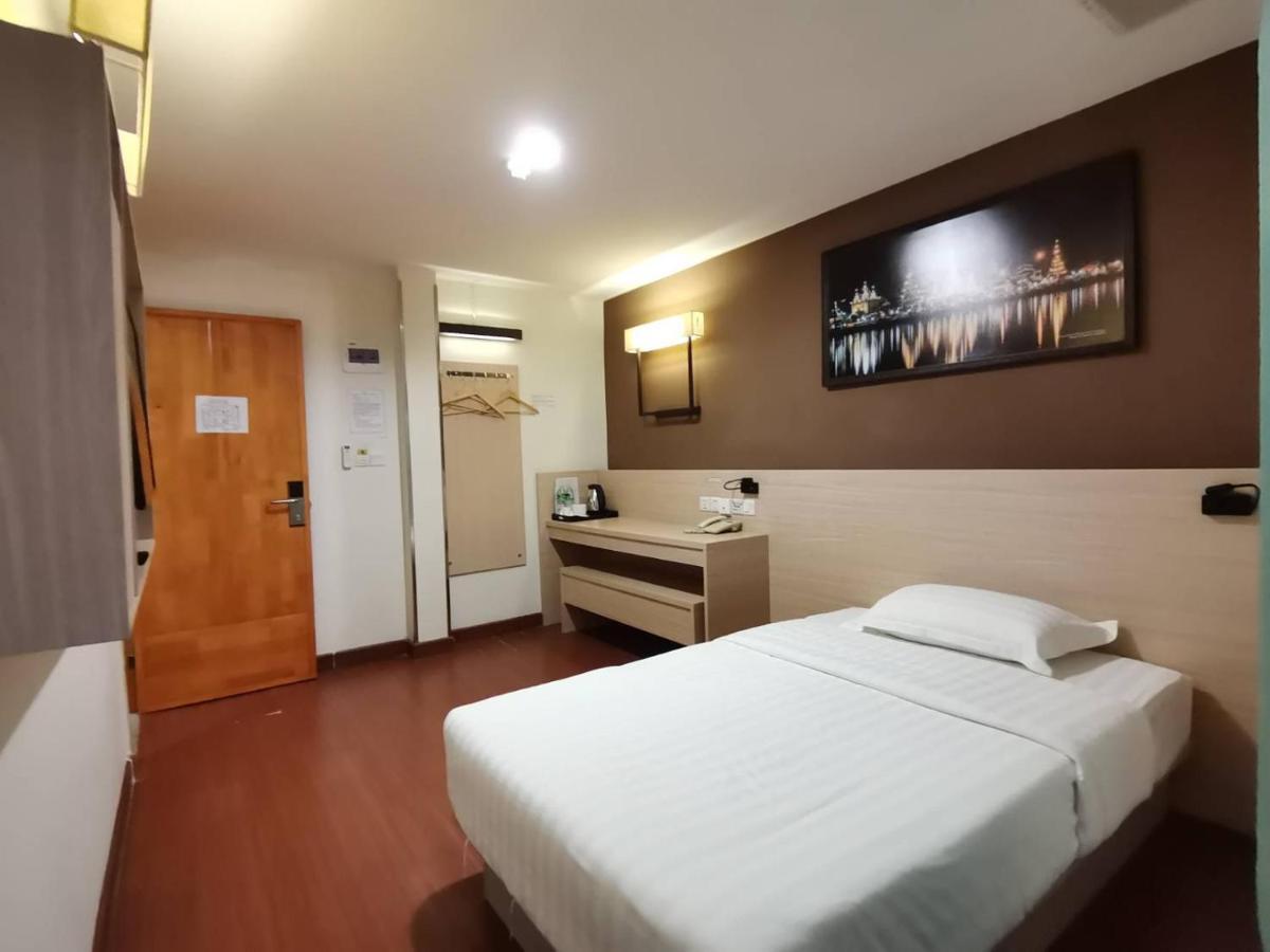 Chiang Roi 7 Days Inn Чіангмай Екстер'єр фото