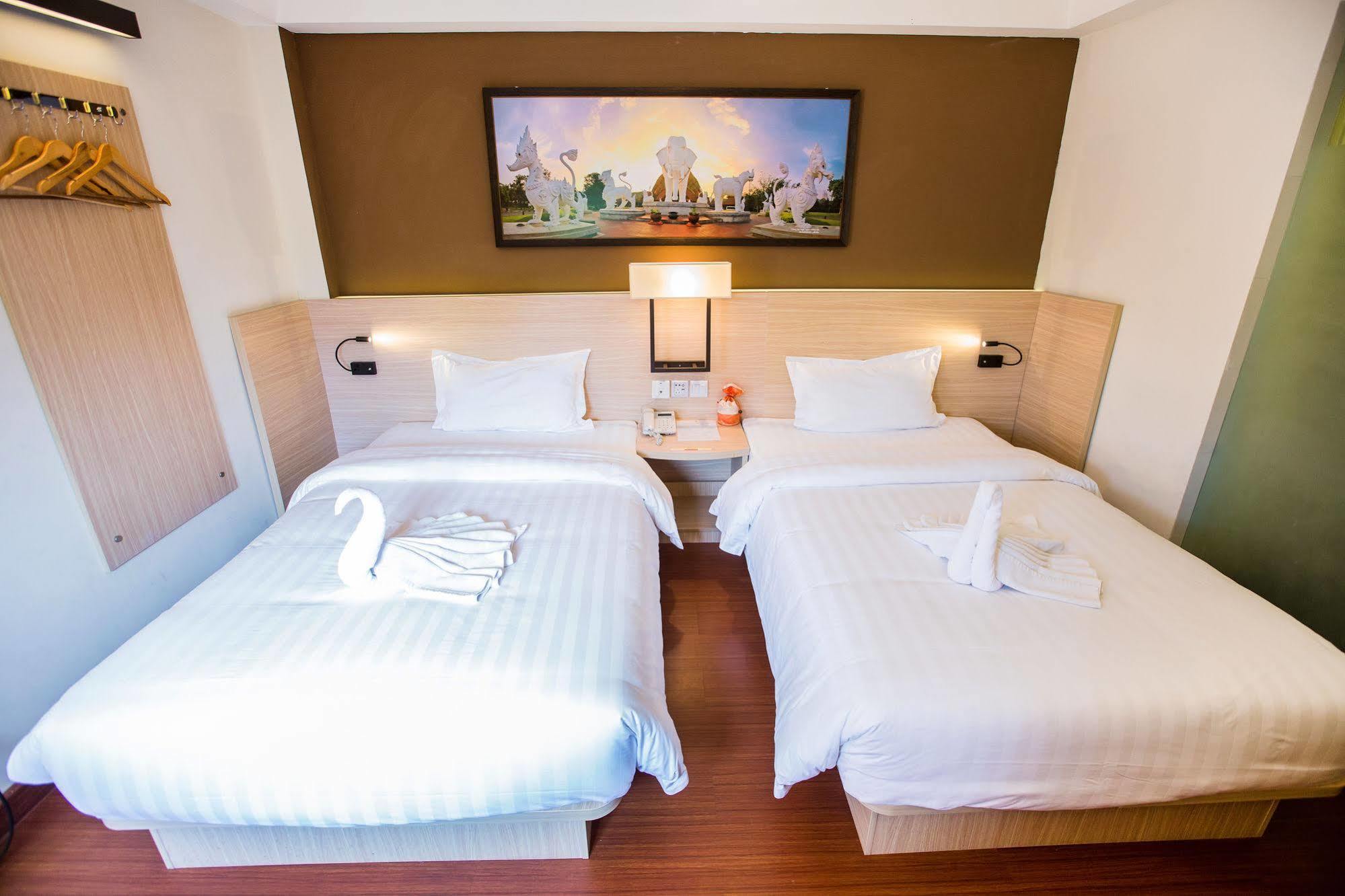 Chiang Roi 7 Days Inn Чіангмай Екстер'єр фото